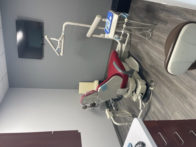 Harpole Dental office and team photo 5